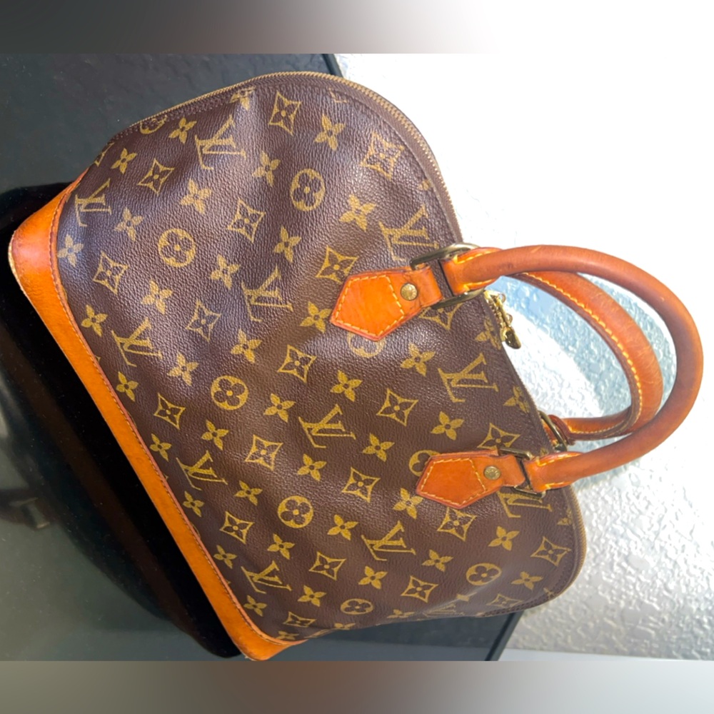 🛍️🛍️🛍️💯💯 Louis Vuitton
Monogram Alma PM🛍️🛍️🛍️💫💫💫💫